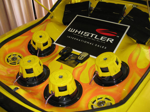 Pictures of installed Whistler XTR690 radar detectors.